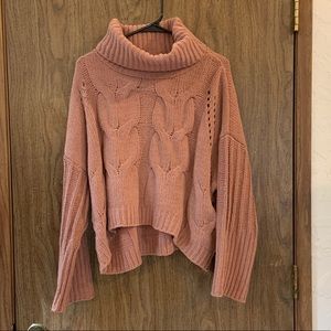 Long-sleeve brown knitted pullover with turtleneck